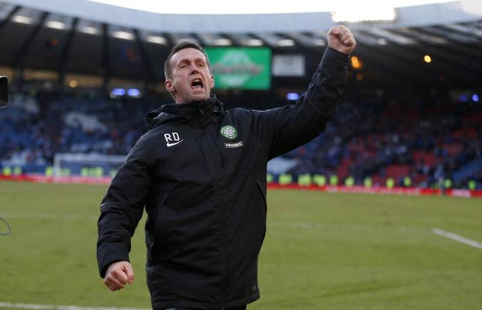 Tutta la grinta dell&#39;allenatore del Celtic Glasgow Ronny Deila. Reuters